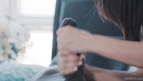 Coed gets her narrow pussy visited by a black dong