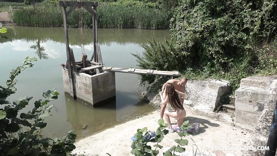 Teen sweetheart Shelley Bliss fucked near the river