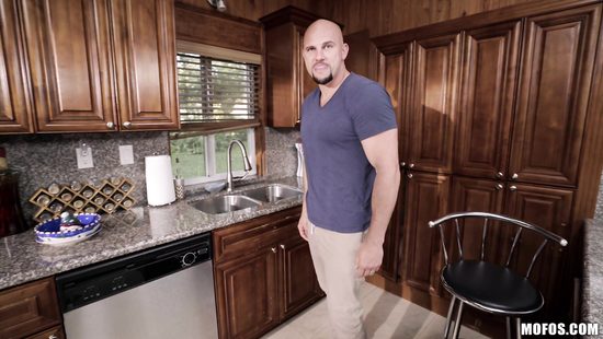 Curious teen fucked vigorously on the kitchen table