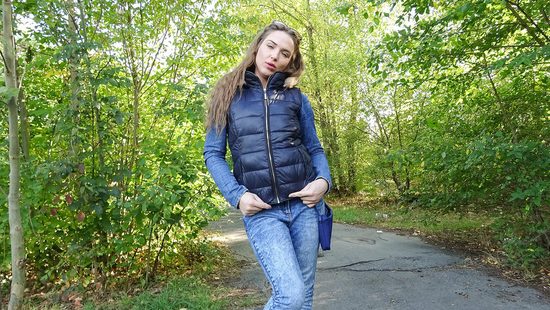 Light-minded teen sucks a big cock in the woods