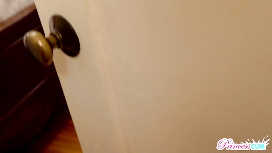 Candy ass girl masturbates and offers pussy to a guy