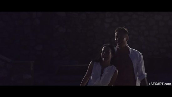 Hottie moans while getting licked and nailed