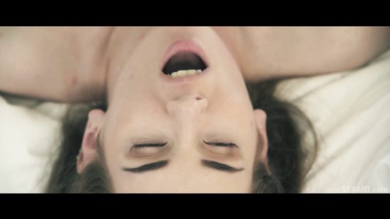 Cool guy gets the best relaxation with a fit slut