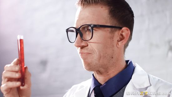 Woman scientist gets screwed insanely by her colleague