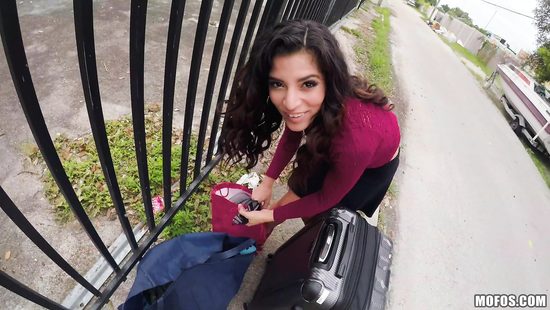 Sweet Latina babe fucked by a taxi driver