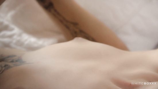 Skinny girl moans while getting licked and nailed