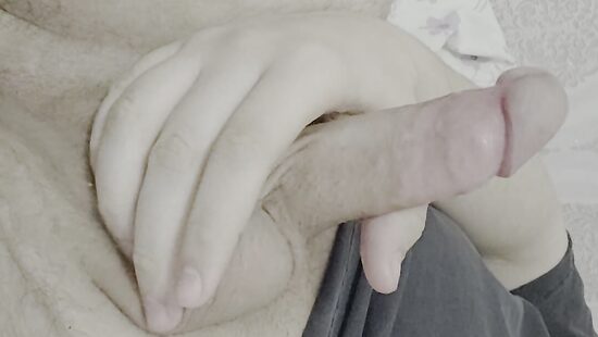 Трогаю своего дружка