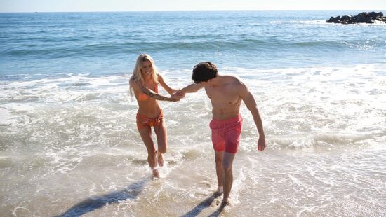 Не утонула, да ещё и отсосала