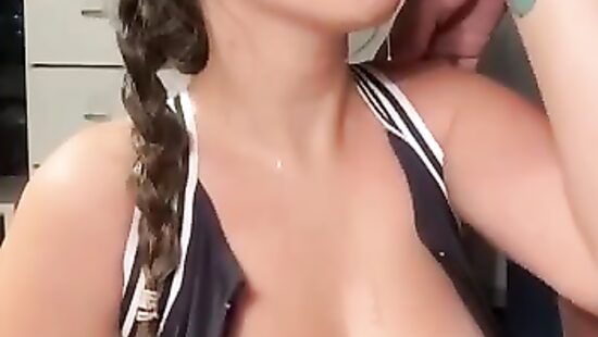 Зато умывалка для морды лица не нужна