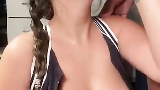 Зато умывалка для морды лица не нужна