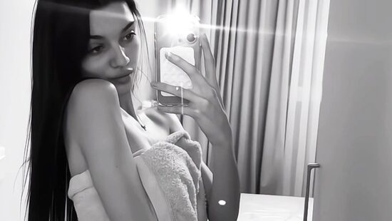 😘