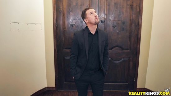 Kinky babes arrange BDSM sex in threesome