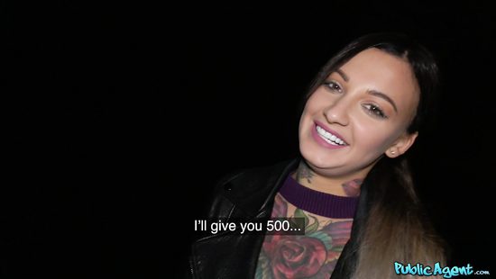 Guy scores a slut girl and screws her mouth