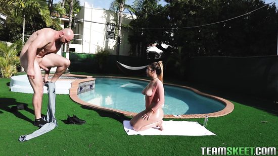 Luscius girl with a good body impaled on cock