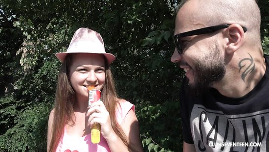 Crazy fuckboy licks pussy of a girl outdoors