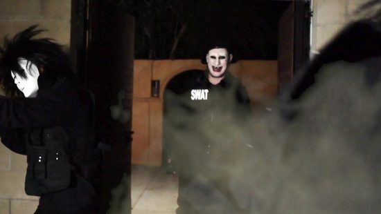 Joker frees Harley and fucks her insanely