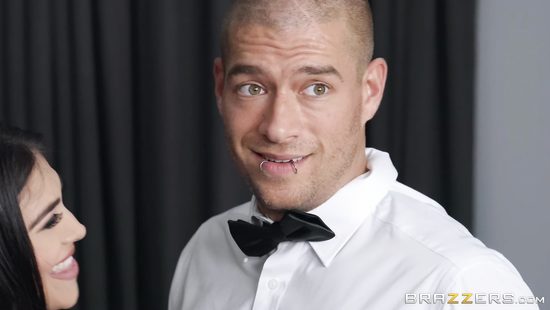 Cheating wife fuck with a waiter in a hotel